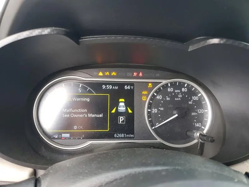 2020 NISSAN VERSA SV  