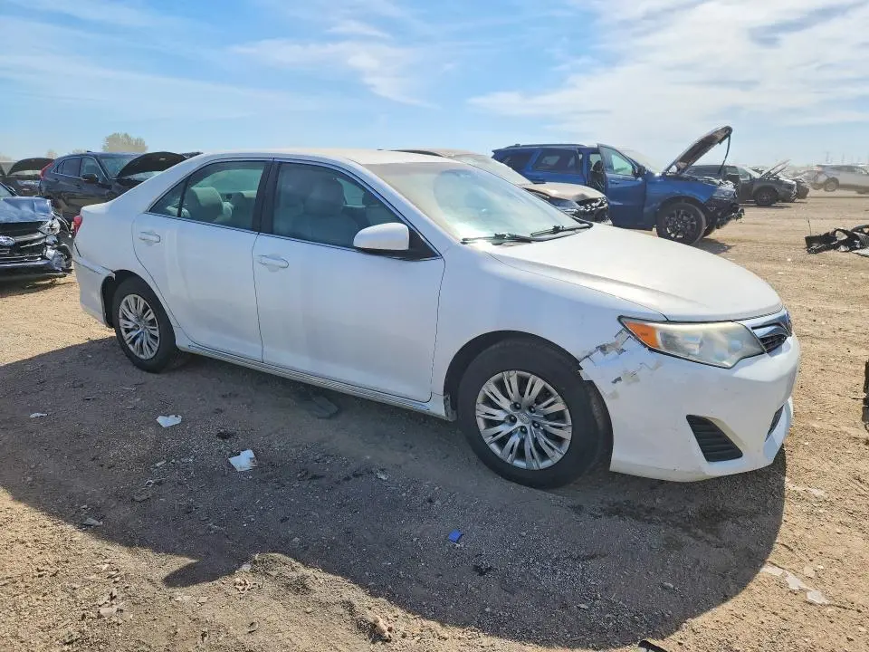 2014 TOYOTA CAMRY LE  