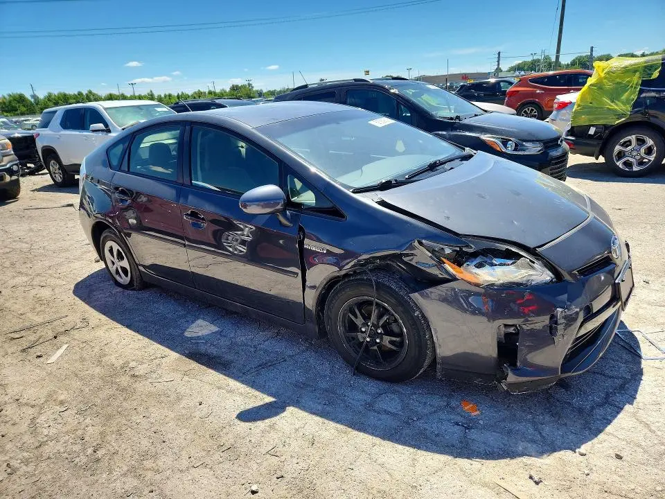 2015 TOYOTA PRIUS THREE  