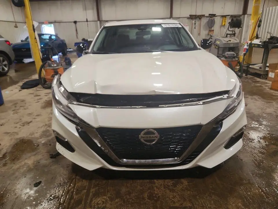 2020 NISSAN ALTIMA SR  