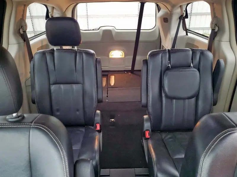 2013 CHRYSLER TOWN & COUNTRY TOURING  