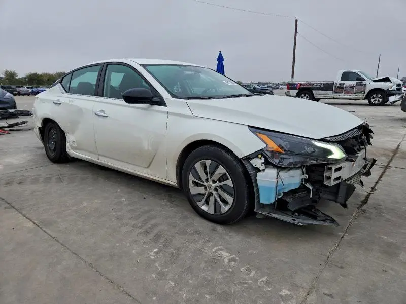 2024 NISSAN ALTIMA S  