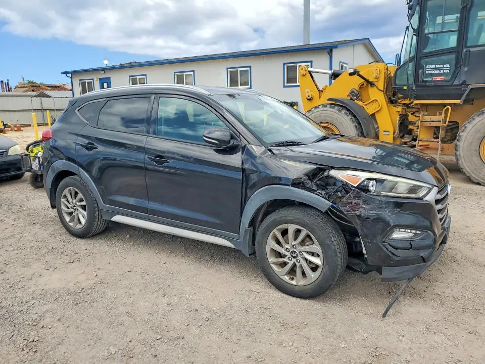 2017 HYUNDAI TUCSON SE PLUS  