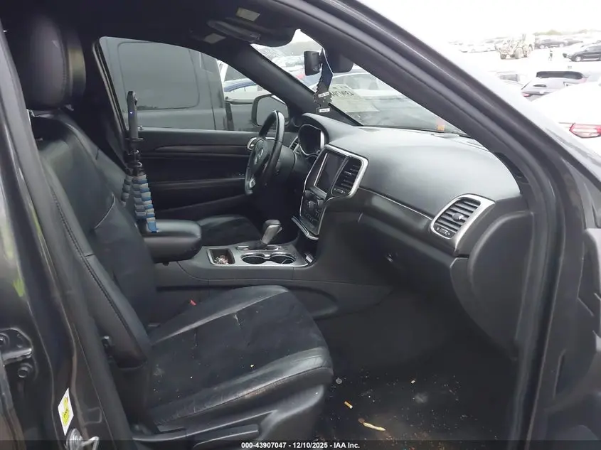 2018 JEEP GRAND CHEROKEE LAREDO E 4X2