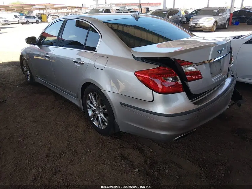 2012 HYUNDAI GENESIS 3.8