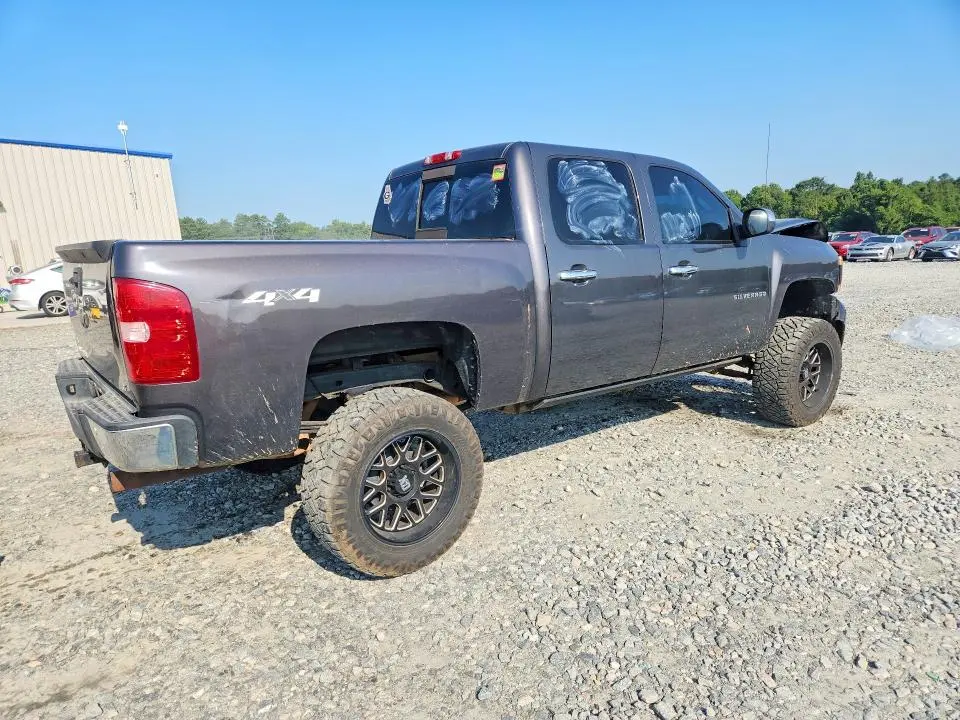 2011 CHEVROLET SILVERADO K1500 LT  