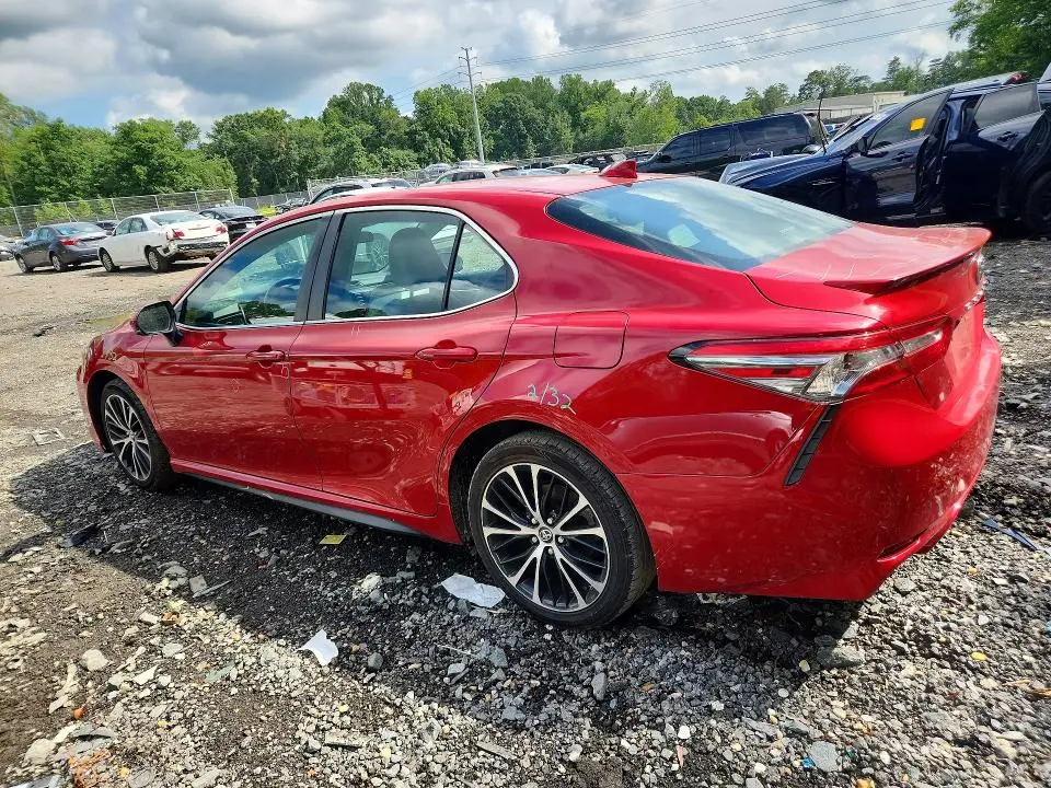 2019 TOYOTA CAMRY SE  