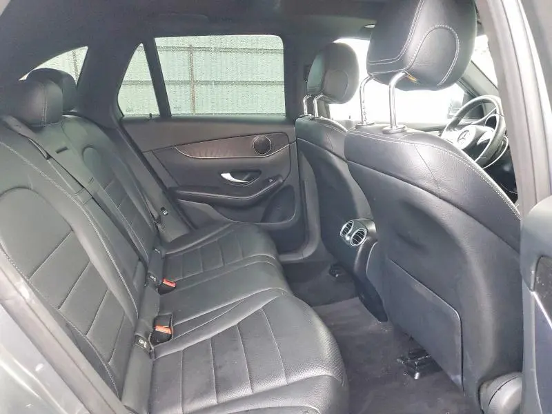 2017 MERCEDES-BENZ GLC 300  