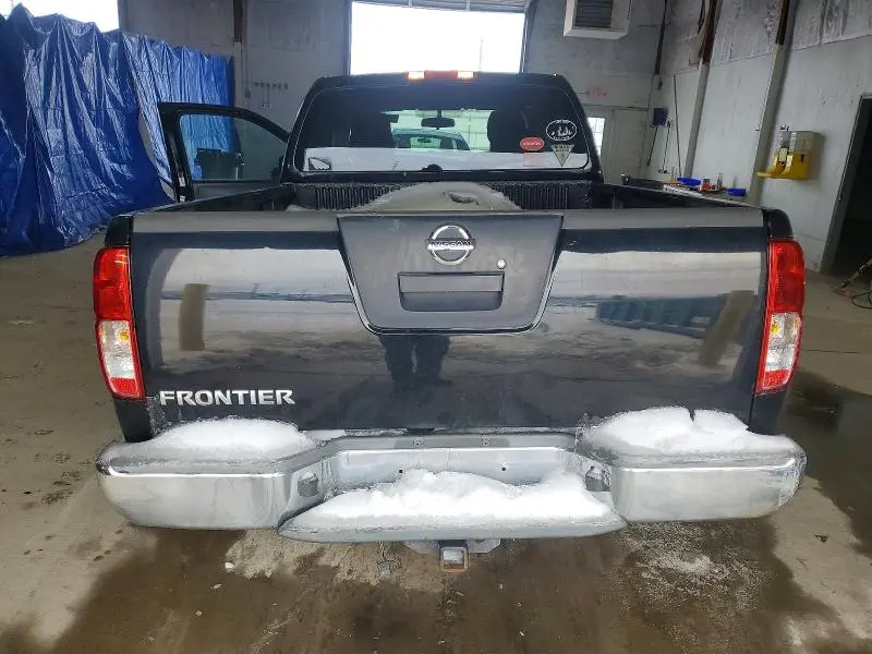 2011 NISSAN FRONTIER S  