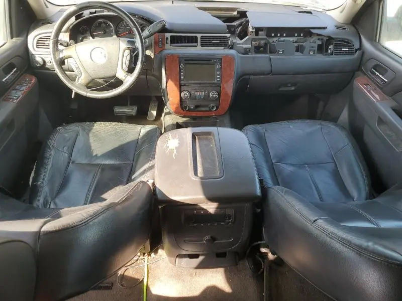 2011 CHEVROLET SUBURBAN C1500 LS  