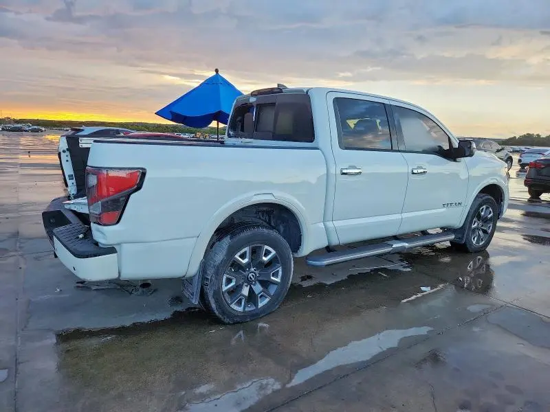 2023 NISSAN TITAN SV  