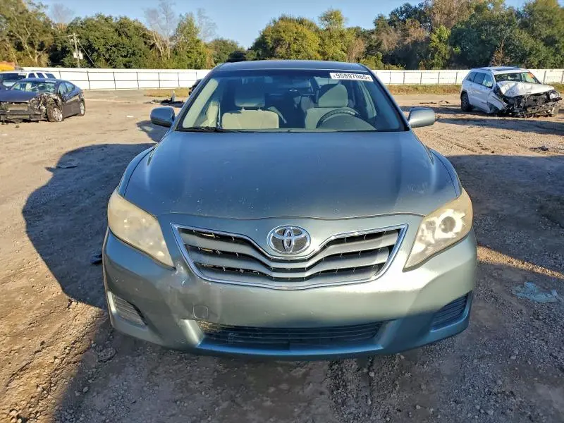 2010 TOYOTA CAMRY SE  