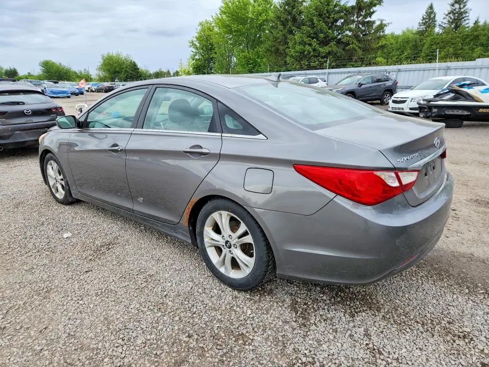 2011 HYUNDAI SONATA GLS  