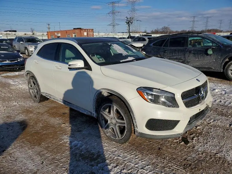 2015 MERCEDES-BENZ GLA 250 4MATIC  