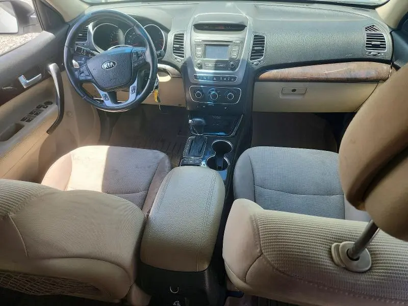 2014 KIA SORENTO LX  