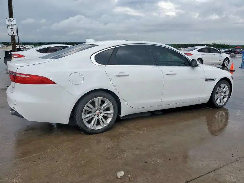 2016 JAGUAR XF PREMIUM  
