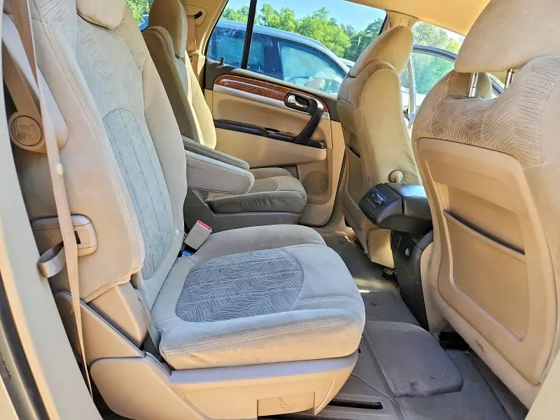 2010 BUICK ENCLAVE CX  