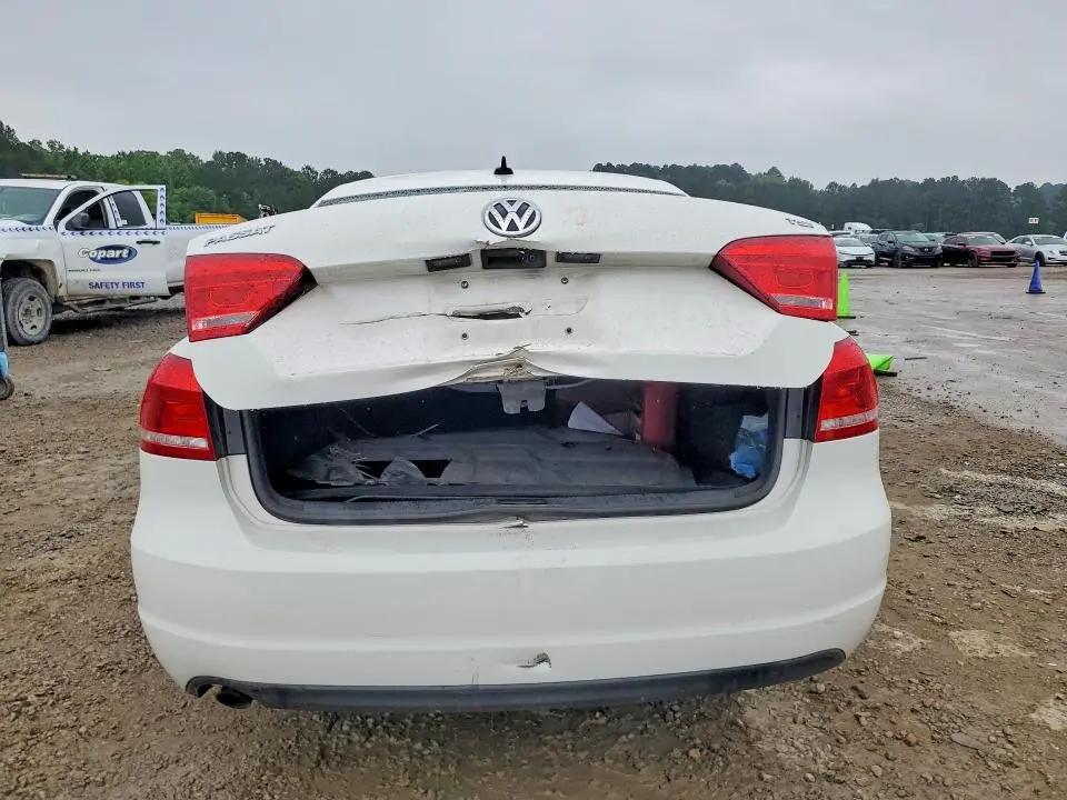 2015 VOLKSWAGEN PASSAT S  