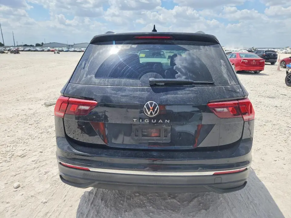2022 VOLKSWAGEN TIGUAN S  