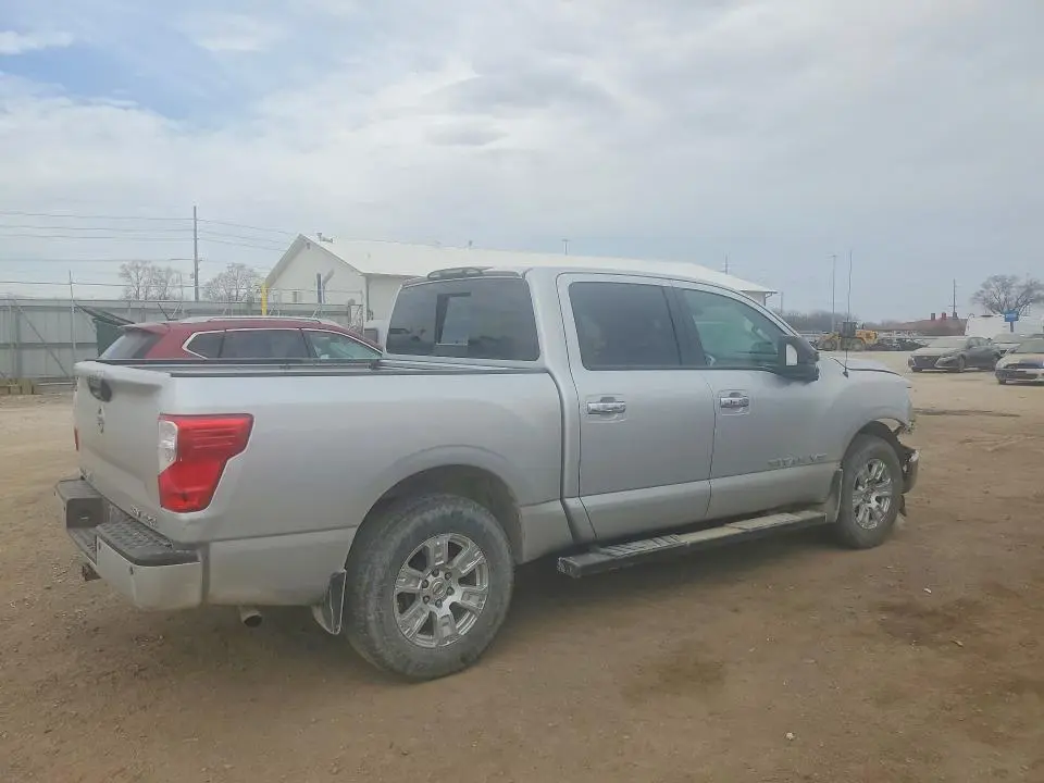 2019 NISSAN TITAN SV  