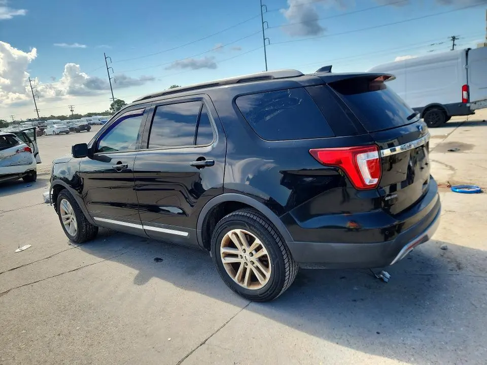 2017 FORD EXPLORER XLT  