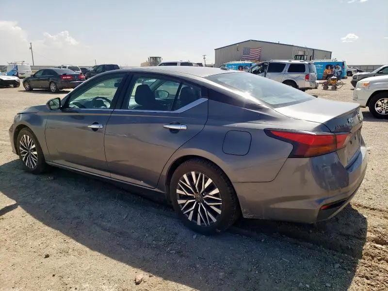 2024 NISSAN ALTIMA SV  