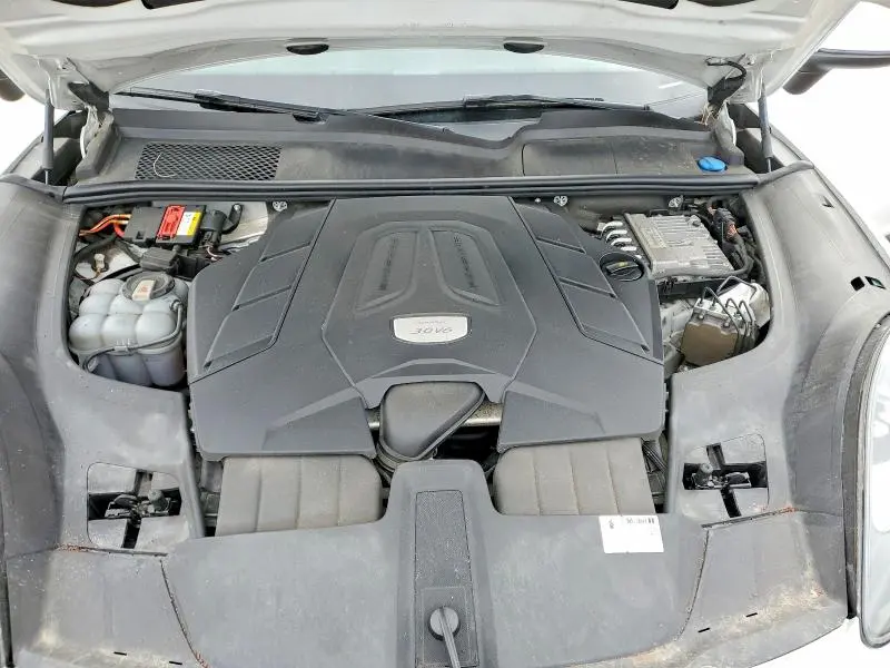 2020 PORSCHE CAYENNE COUPE  