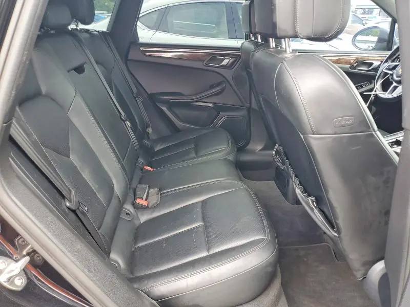 2015 PORSCHE MACAN S  