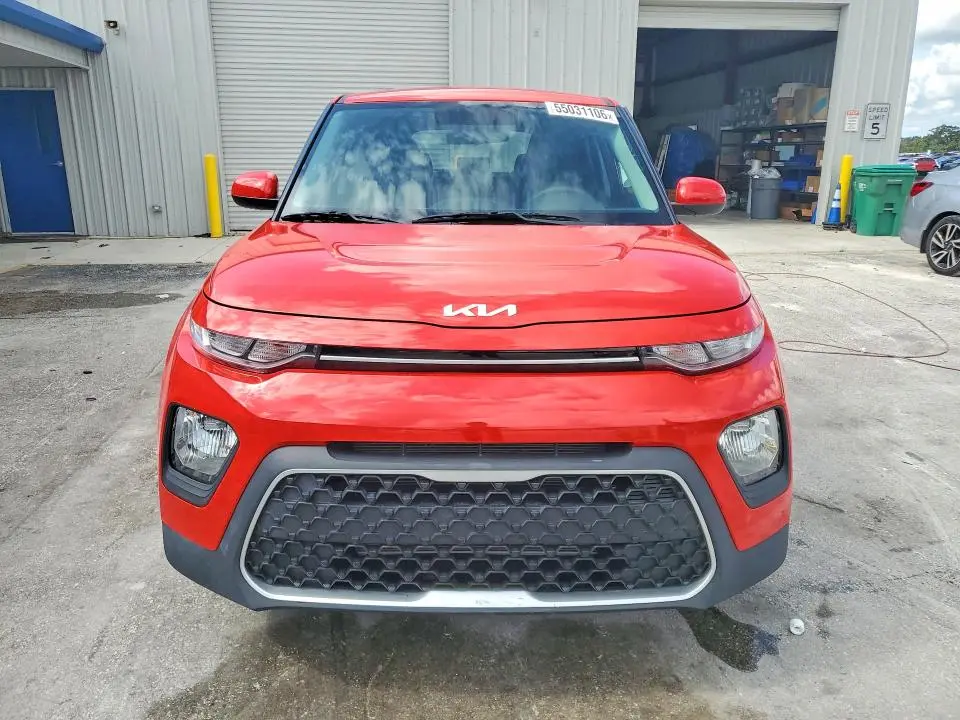 2022 KIA SOUL LX  