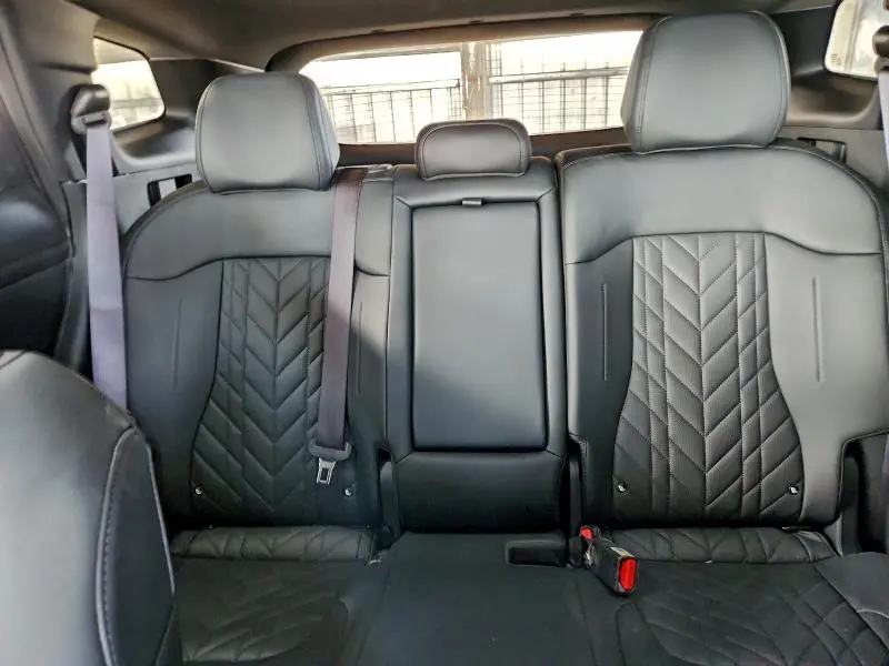 2025 KIA SPORTAGE X LINE  