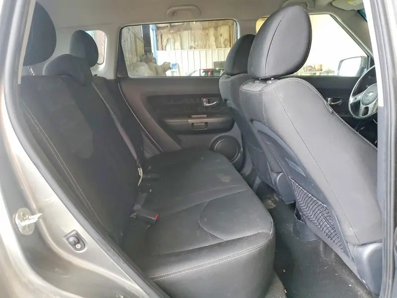 2013 KIA SOUL +  