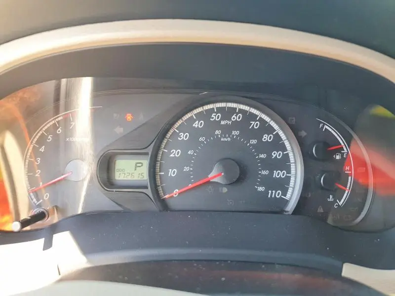 2011 TOYOTA SIENNA LE  