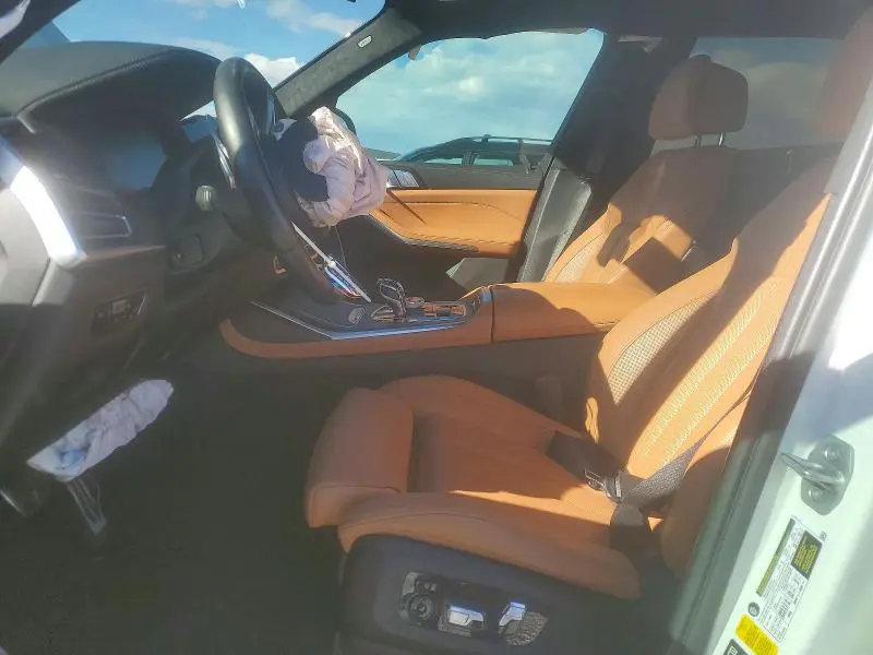 2022 BMW X7 M50I  