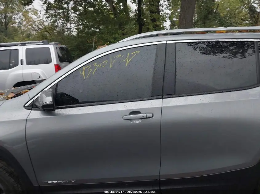 2023 GMC TERRAIN FWD SLT