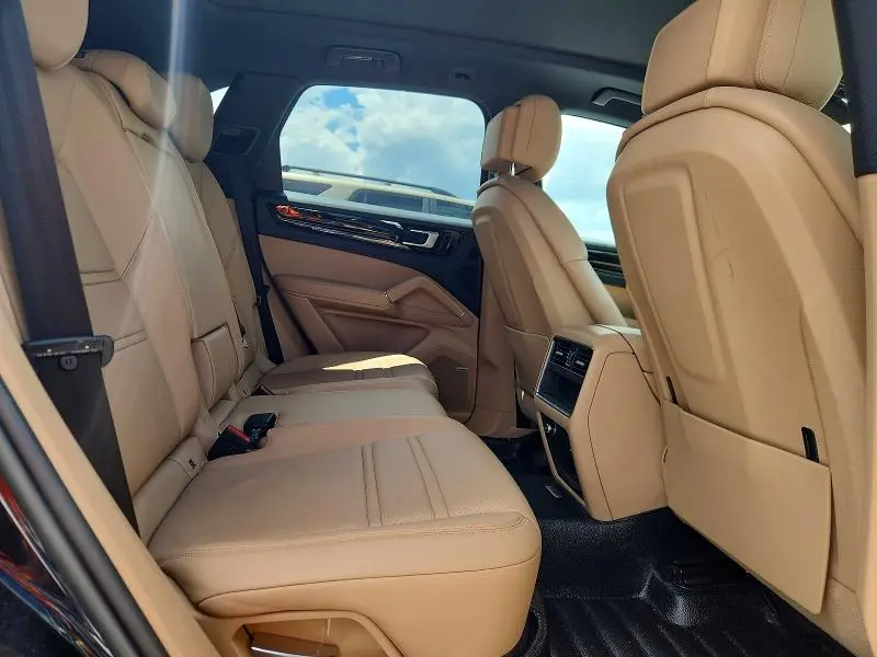 2019 PORSCHE CAYENNE SE HYBRID  