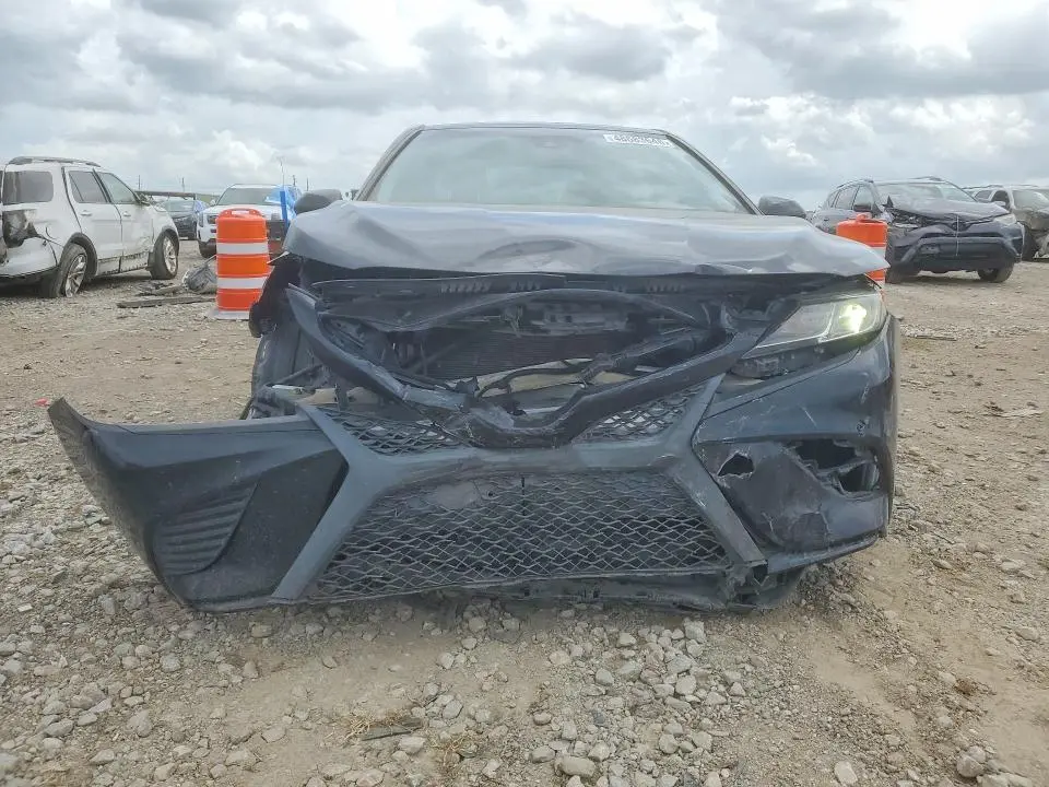 2020 TOYOTA CAMRY SE NIGHTSHADE  