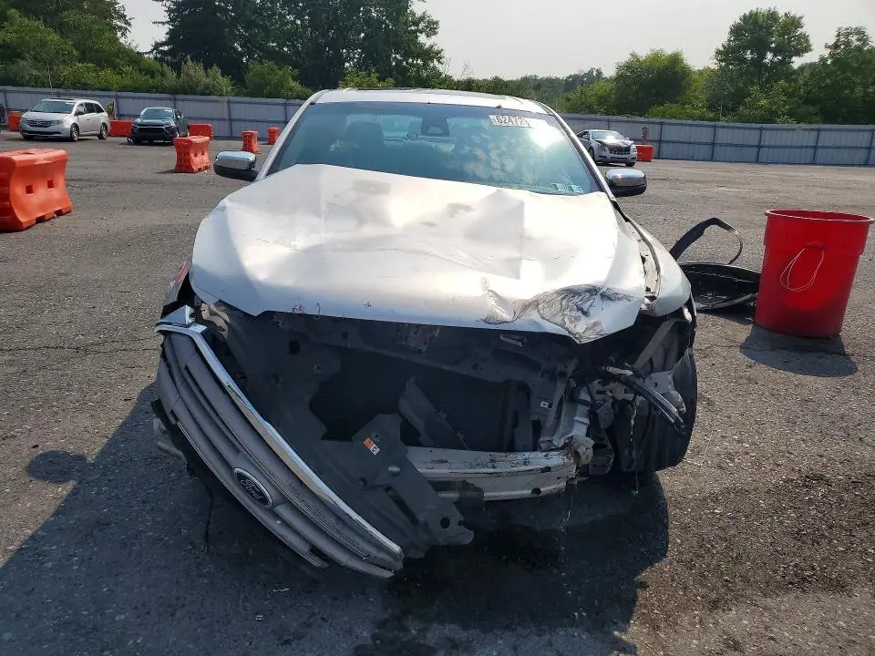 2017 FORD TAURUS LIMITED  