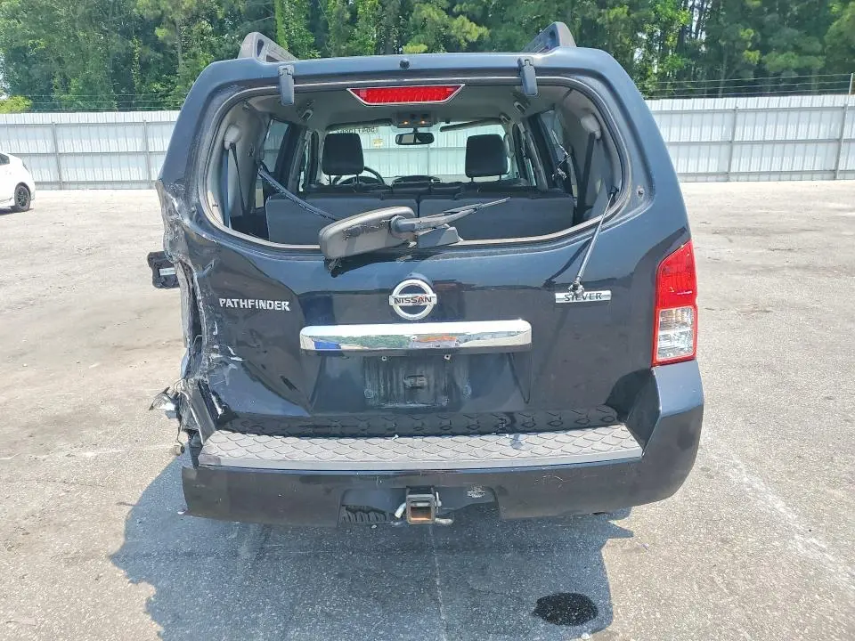 2011 NISSAN PATHFINDER S  