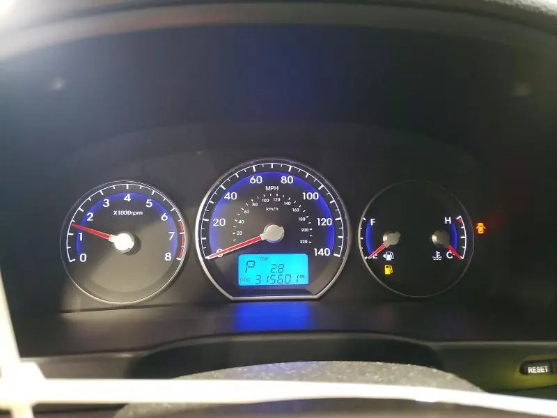 2012 HYUNDAI SANTA FE GLS  