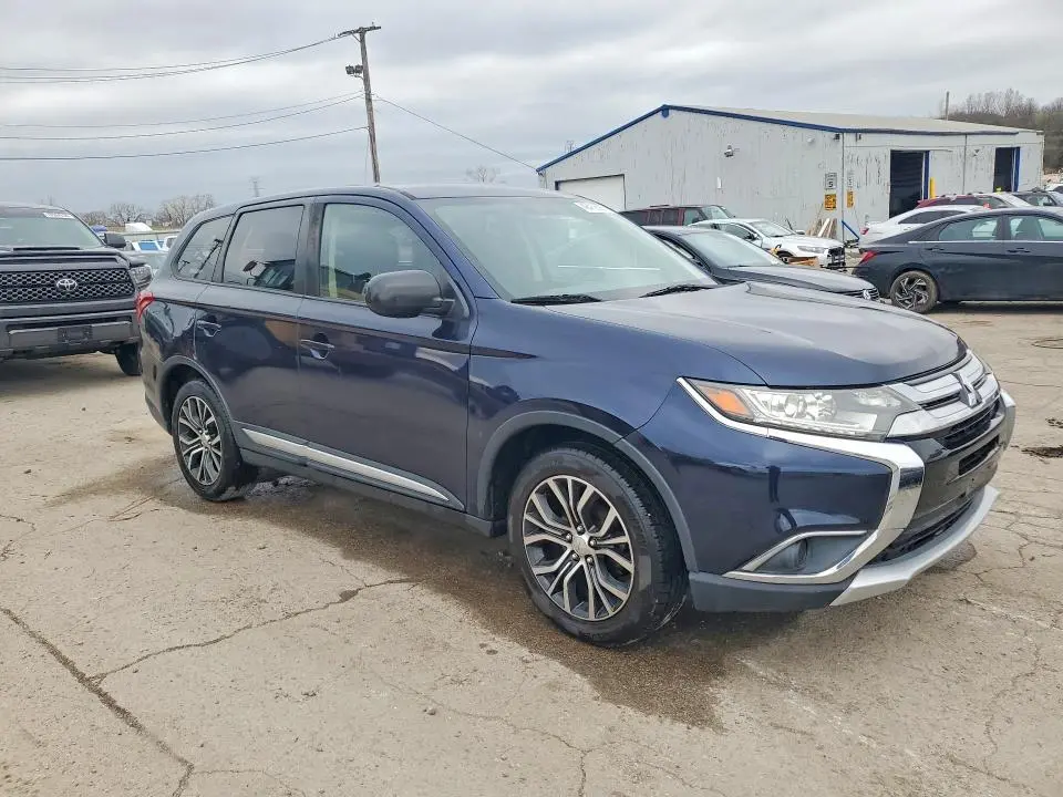 2018 MITSUBISHI OUTLANDER ES  