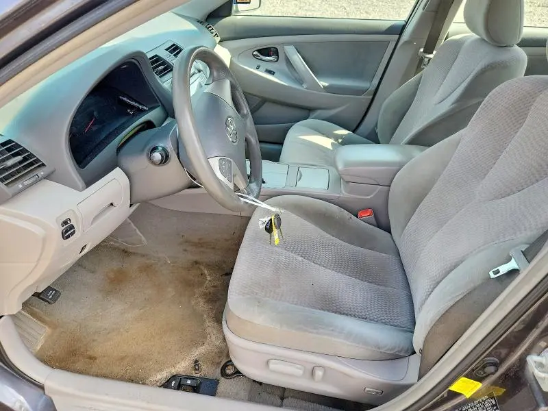 2011 TOYOTA CAMRY LE  