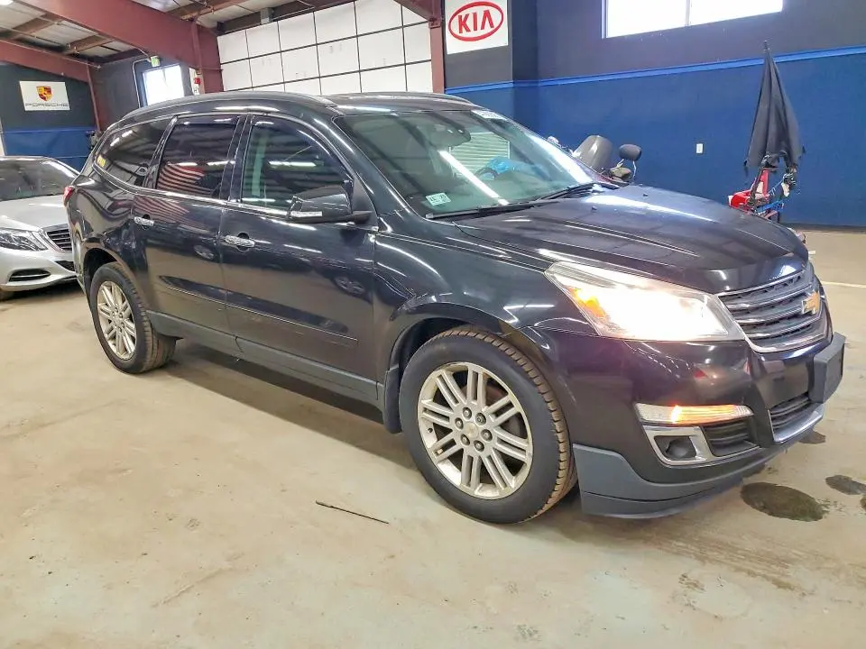 2014 CHEVROLET TRAVERSE LT  