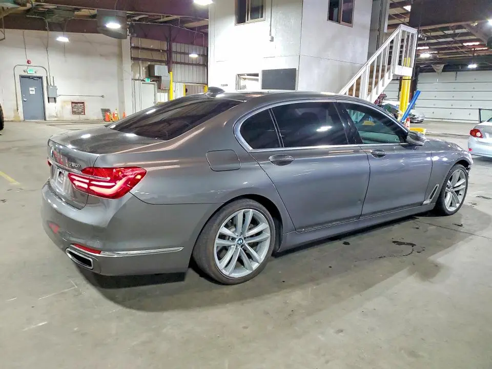 2018 BMW 750 XI  
