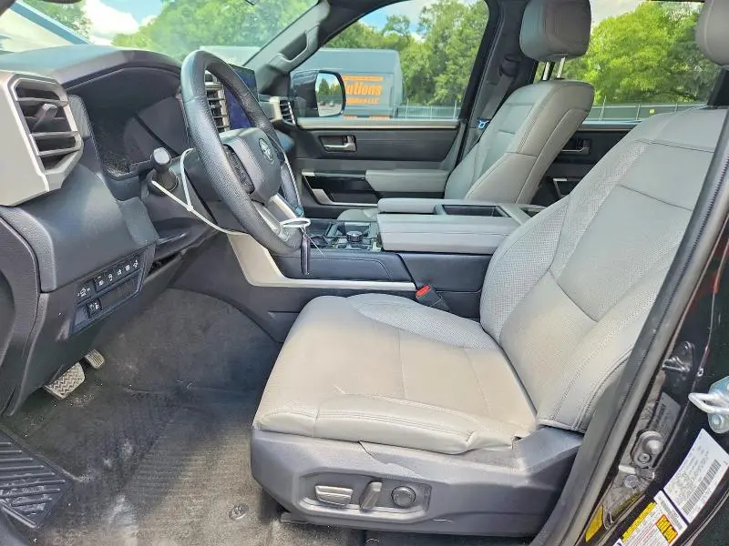 2025 TOYOTA TUNDRA CREWMAX LIMITED  