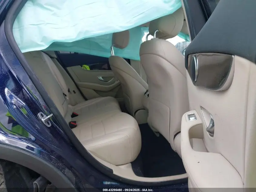 2022 MERCEDES-BENZ GLC 300 SUV