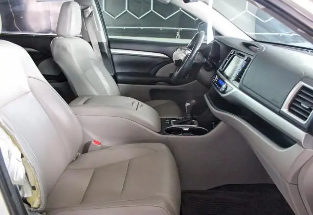 2018 TOYOTA HIGHLANDER XLE  