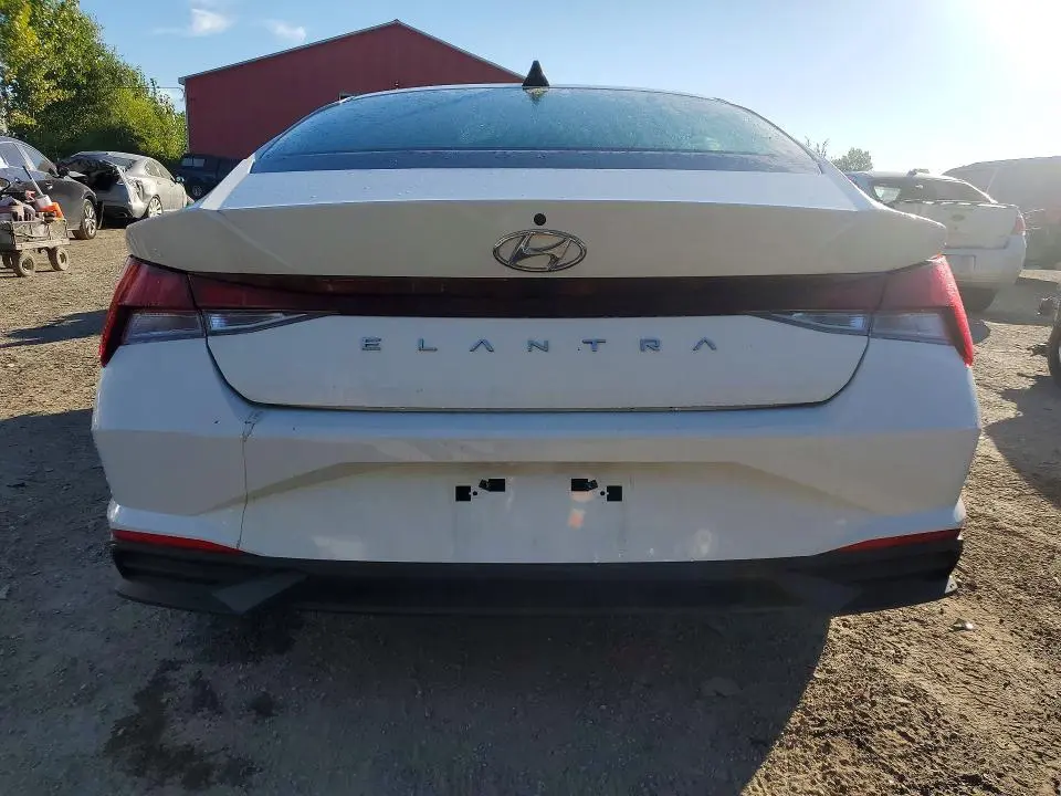 2022 HYUNDAI ELANTRA SEL  