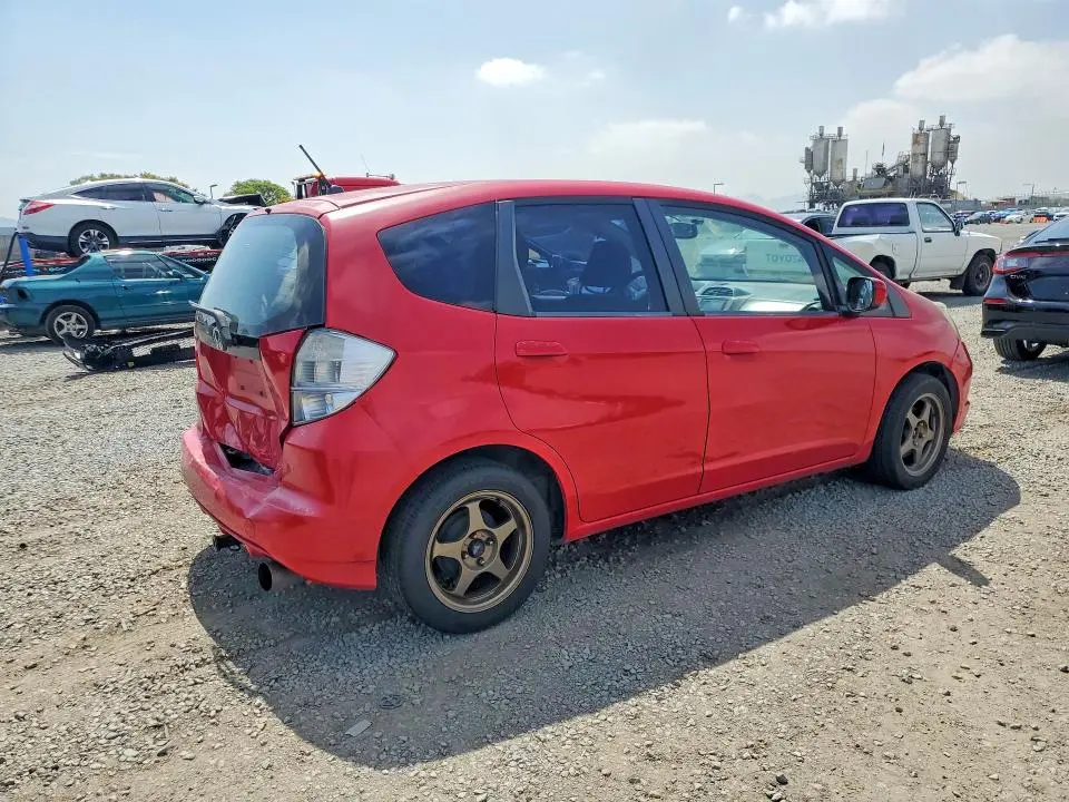 2013 HONDA FIT   