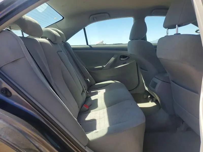 2011 TOYOTA CAMRY LE V6  