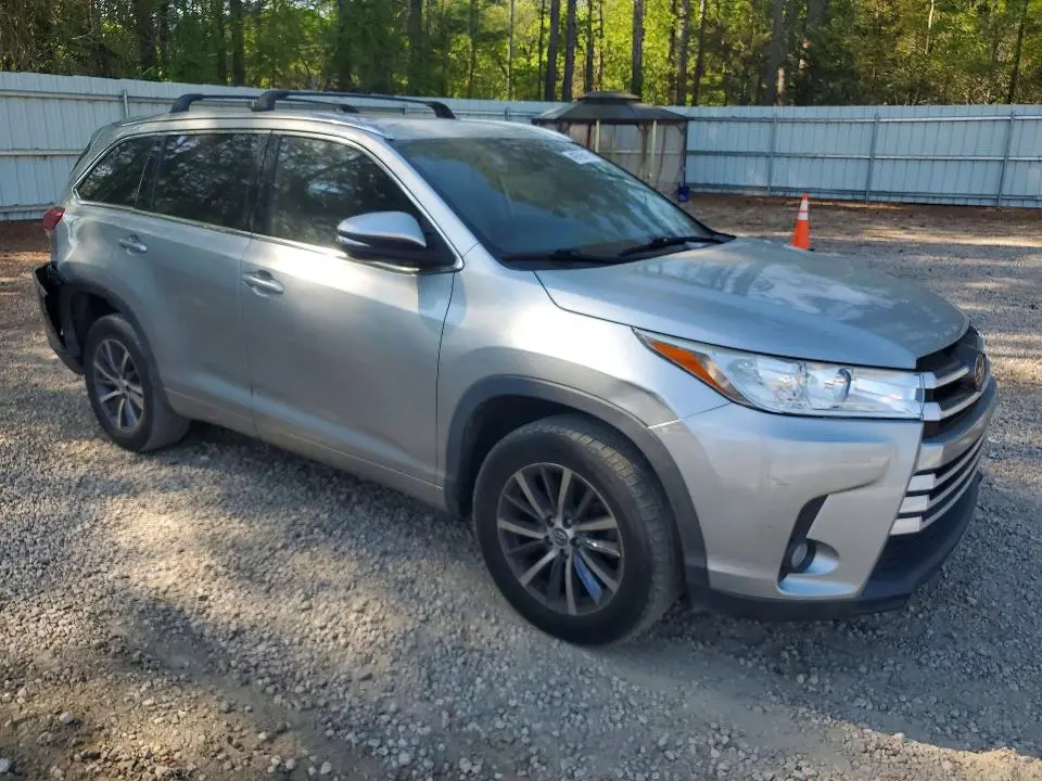 2018 TOYOTA HIGHLANDER XLE  